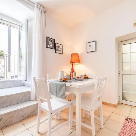 Stazione Centrale & Universita Lovely Apartment Bari Exterior foto
